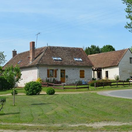 La Ferme Du Chateau Bed & Breakfast Tresnay Exterior photo